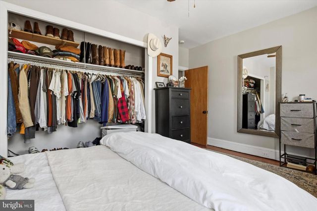 343 SPRING MILL AVE, Conshohocken, PA 19428