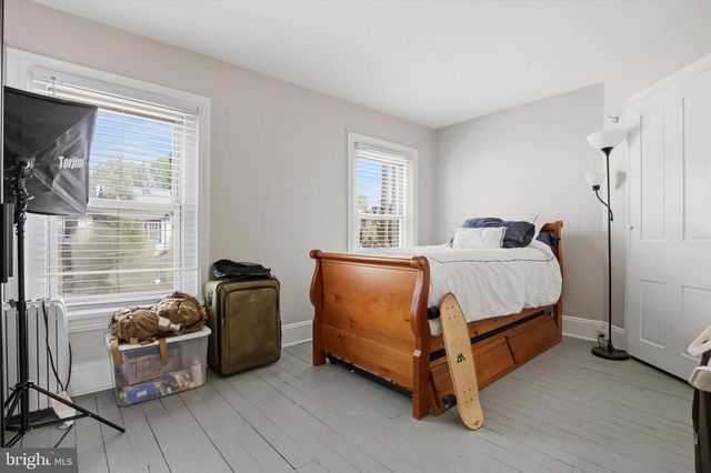 343 SPRING MILL AVE, Conshohocken, PA 19428