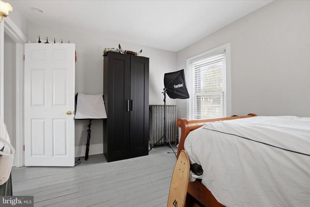 343 SPRING MILL AVE, Conshohocken, PA 19428