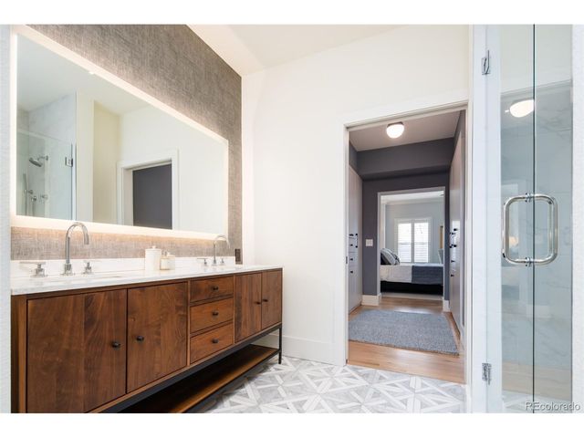 477 Josephine St, Denver, CO 80206