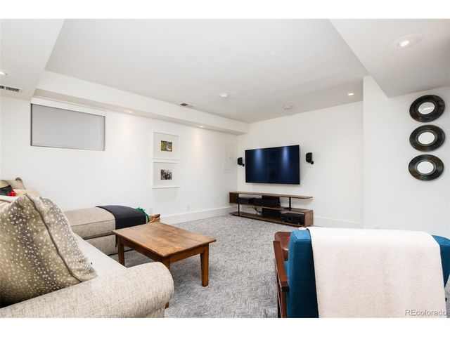 477 Josephine St, Denver, CO 80206