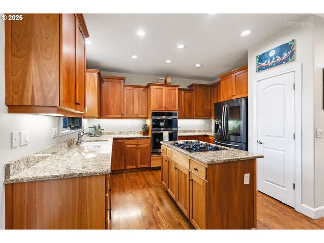 23427 Sw GREENGATE Pl, Sherwood, OR 97140