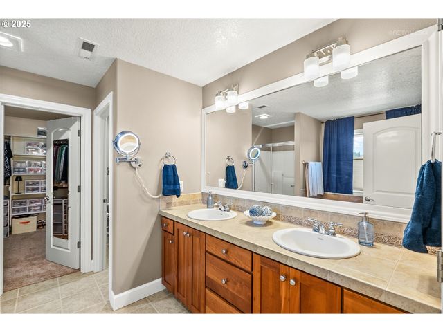 23427 Sw GREENGATE Pl, Sherwood, OR 97140