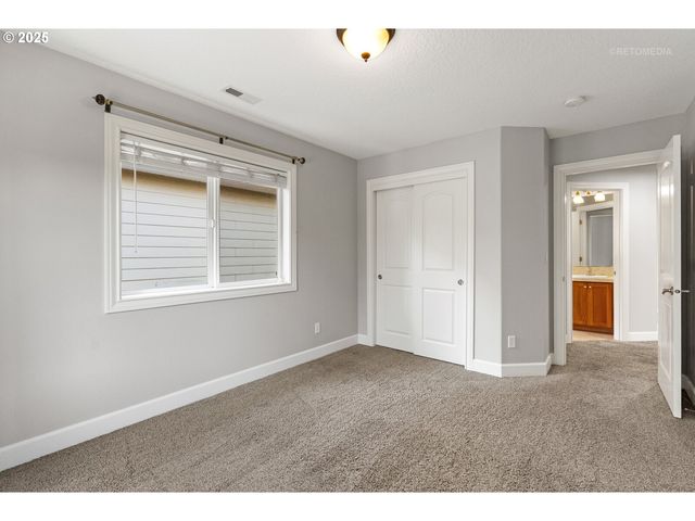 23427 Sw GREENGATE Pl, Sherwood, OR 97140