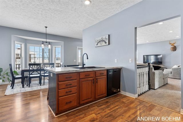 2521 Air Park Drive, Zeeland, MI 49464