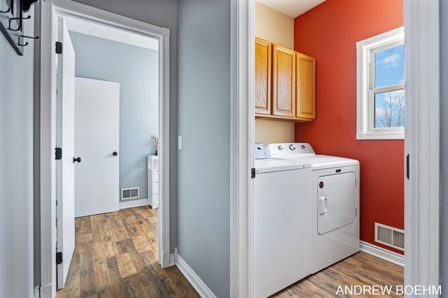 2521 Air Park Drive, Zeeland, MI 49464