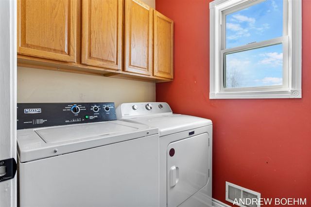 2521 Air Park Drive, Zeeland, MI 49464