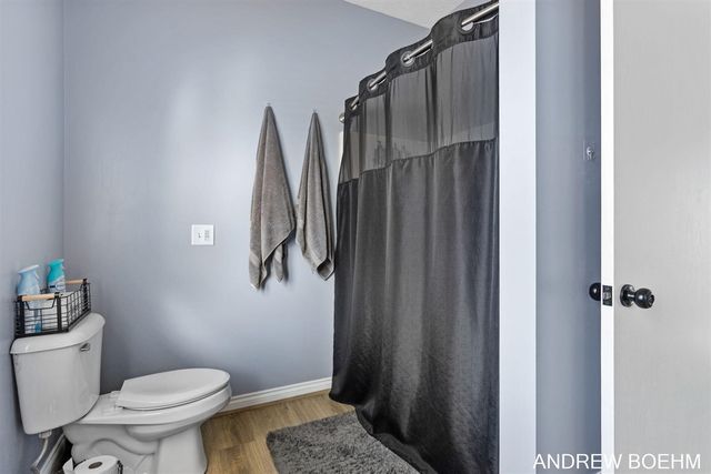 2521 Air Park Drive, Zeeland, MI 49464