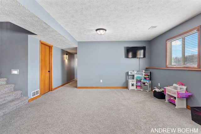 2521 Air Park Drive, Zeeland, MI 49464