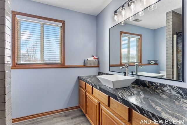 2521 Air Park Drive, Zeeland, MI 49464