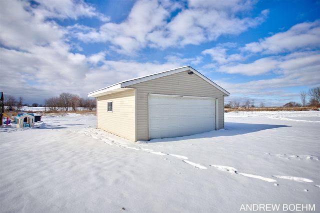 2521 Air Park Drive, Zeeland, MI 49464