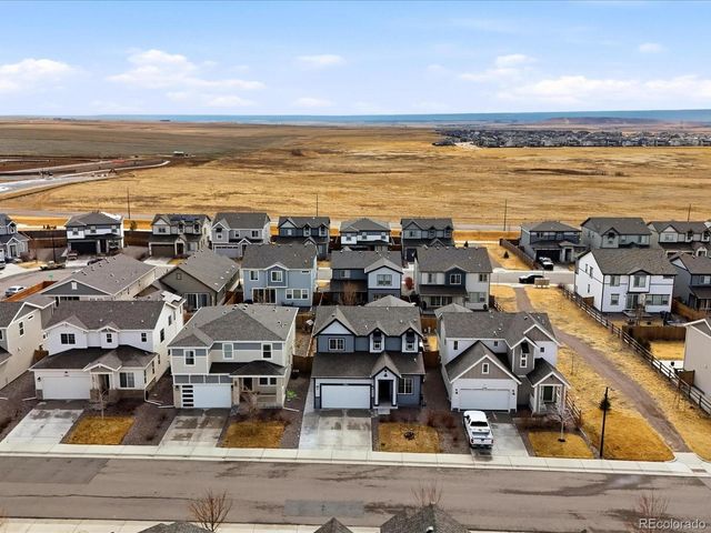 27934 E 7th Avenue, Aurora, CO 80018