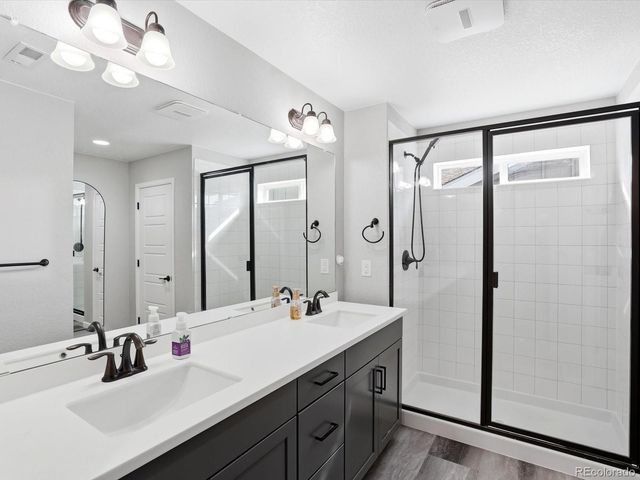 27934 E 7th Avenue, Aurora, CO 80018