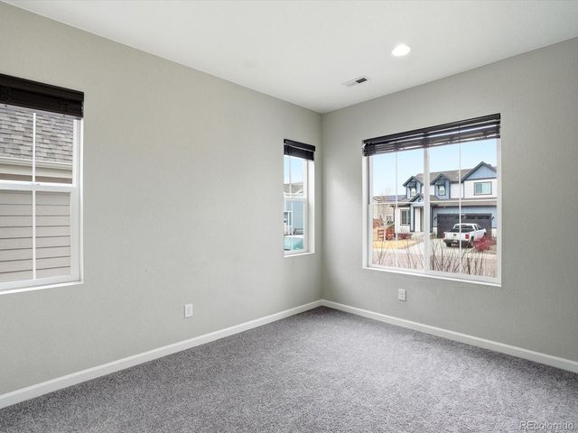 27934 E 7th Avenue, Aurora, CO 80018