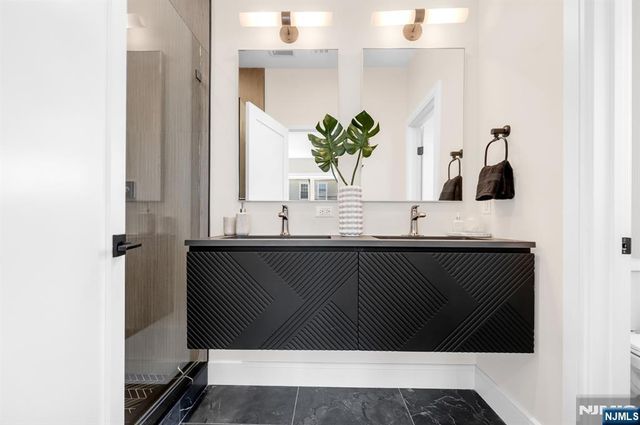 98 W Main Street, Ramsey, NJ 07446