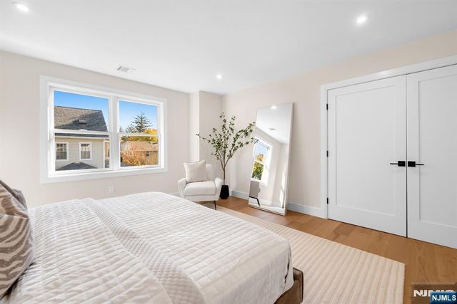 98 W Main Street, Ramsey, NJ 07446