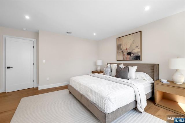 98 W Main Street, Ramsey, NJ 07446