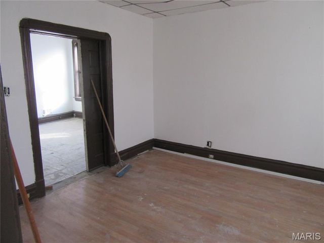 1120 Clara Avenue, St Louis, MO 63112