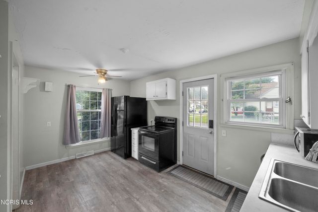 2560 Gracewood Road, Toledo, OH 43613