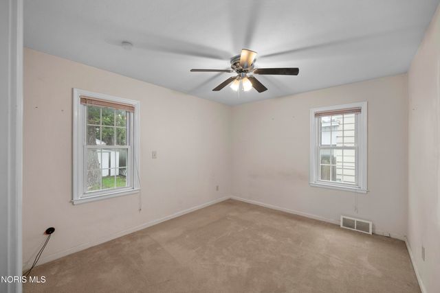 2560 Gracewood Road, Toledo, OH 43613
