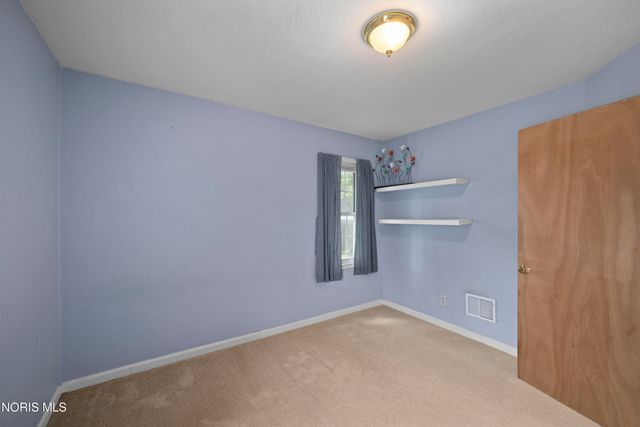 2560 Gracewood Road, Toledo, OH 43613