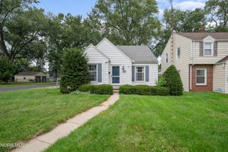 2560 Gracewood Road, Toledo, OH 43613