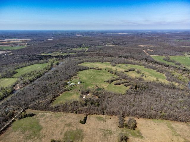 1375 SE 800 Road, Collins, MO 64738