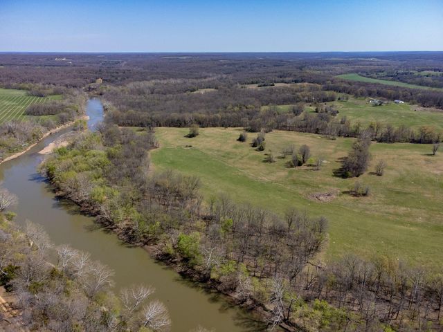 1375 SE 800 Road, Collins, MO 64738