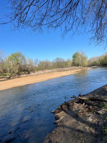 1375 SE 800 Road, Collins, MO 64738