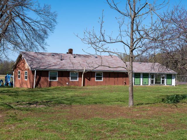 1375 SE 800 Road, Collins, MO 64738