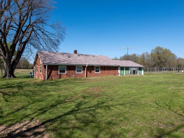1375 SE 800 Road, Collins, MO 64738