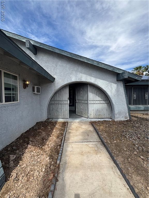 1664 Caliente Court, Las Vegas, NV 89119 — photo 5