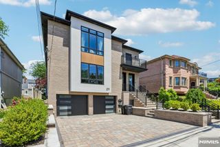 211 Warwick Avenue 1, Fort Lee, NJ 07024