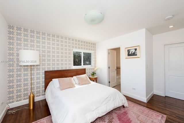 717 Benevento Ave, Coral Gables, FL 33146