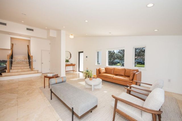 717 Benevento Ave, Coral Gables, FL 33146