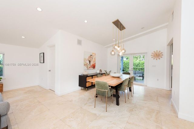 717 Benevento Ave, Coral Gables, FL 33146