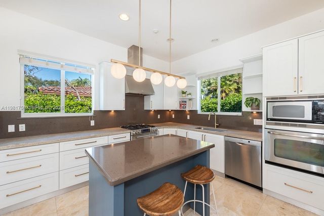 717 Benevento Ave, Coral Gables, FL 33146