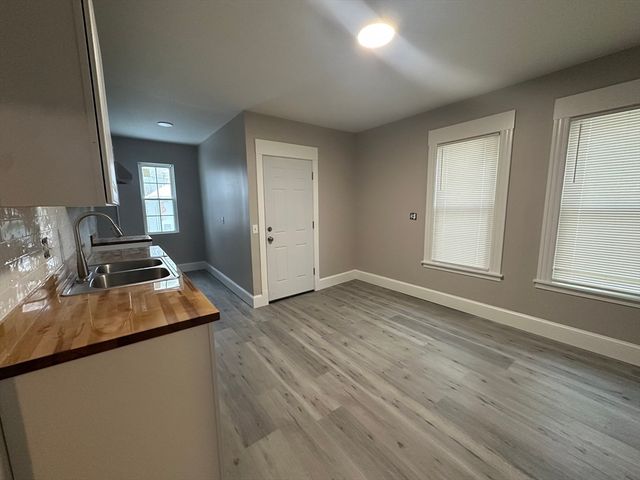 37 Cortland St 1, Springfield, MA 01109