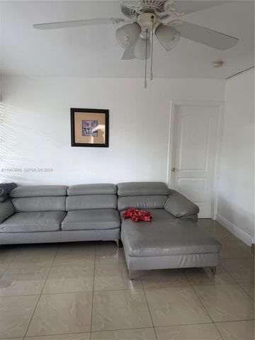 7825 SW 127th Ct, Miami, FL 33183