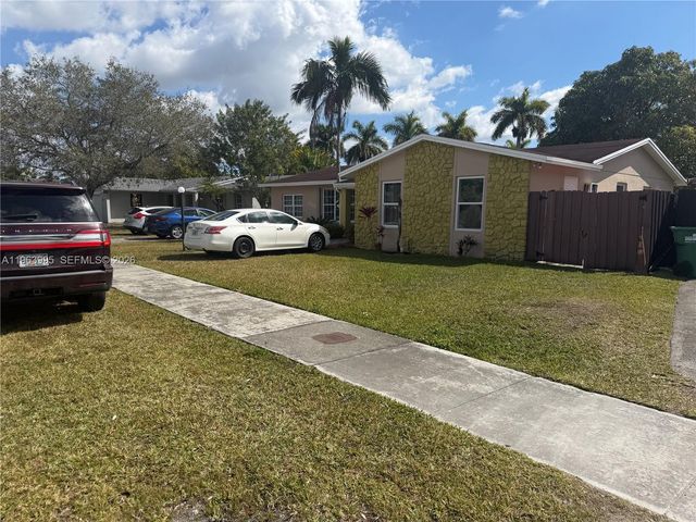 7825 SW 127th Ct, Miami, FL 33183