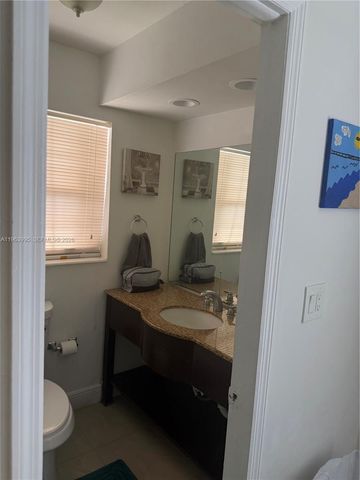 7825 SW 127th Ct, Miami, FL 33183