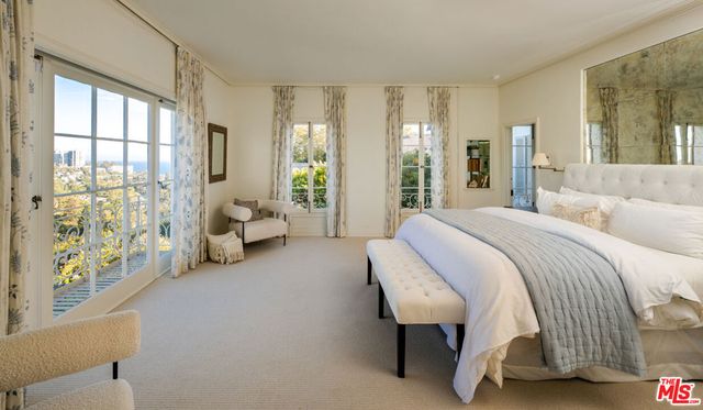 528 Chautauqua Boulevard, Los Angeles, CA 90272