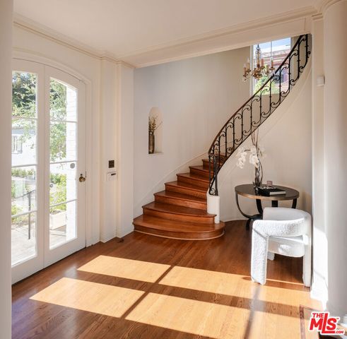 528 Chautauqua Boulevard, Los Angeles, CA 90272