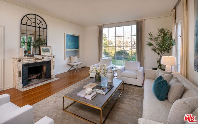 528 Chautauqua Boulevard, Los Angeles, CA 90272