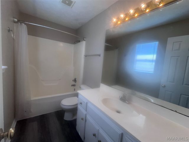 345 FOXDALE Road, Millbrook, AL 36054