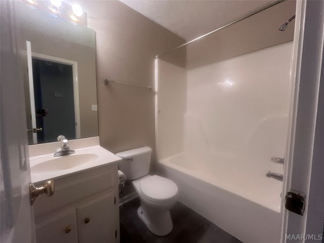 345 FOXDALE Road, Millbrook, AL 36054