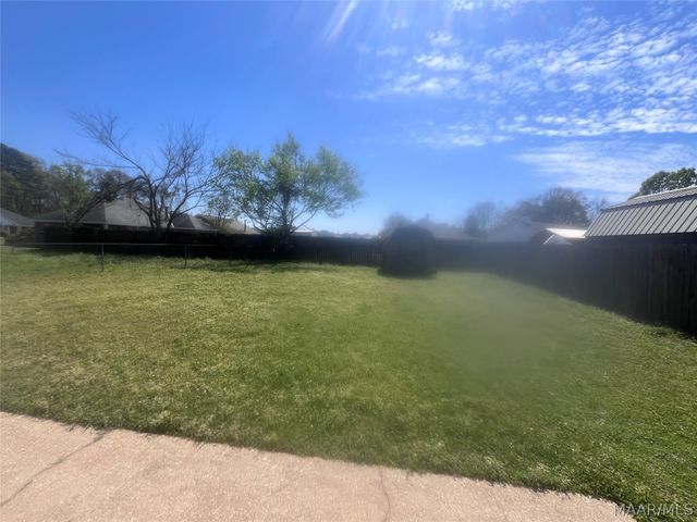 345 FOXDALE Road, Millbrook, AL 36054