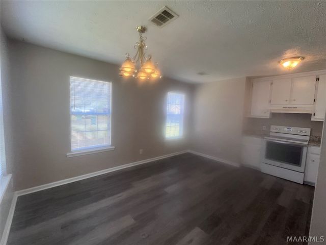 345 FOXDALE Road, Millbrook, AL 36054