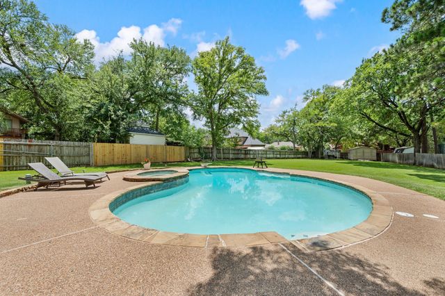 4102 Greenway Court, Colleyville, TX 76034