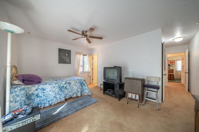 16433 China Gulch Drive, Anderson, CA 96007